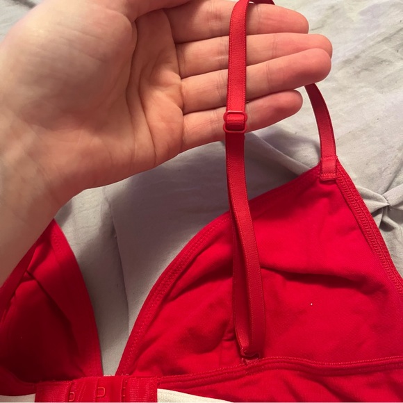 red calvin klein bra - Picture 4 of 4